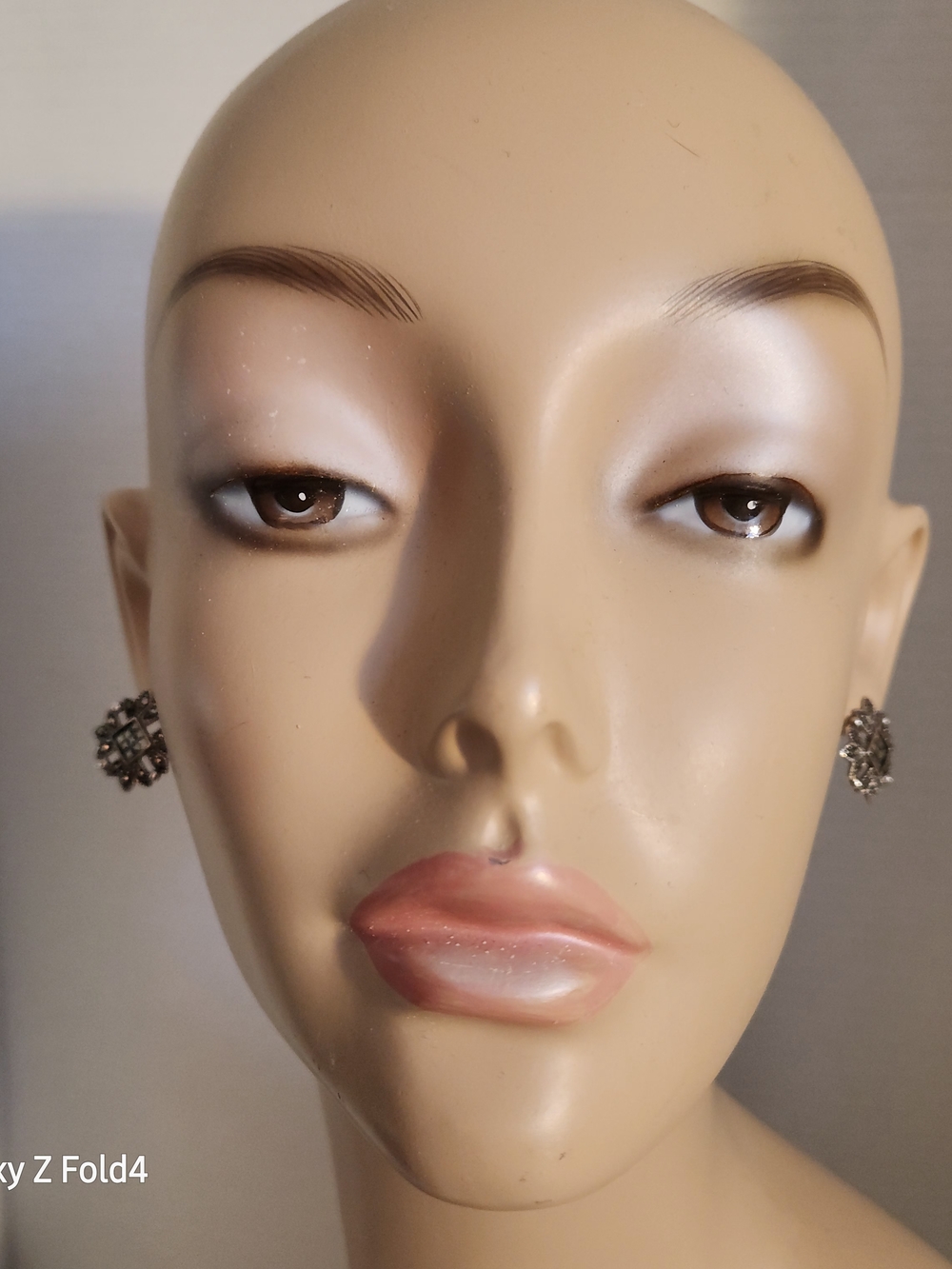 Vintage-Inspired Silver Crystal Cluster Stud Earrings - Silver